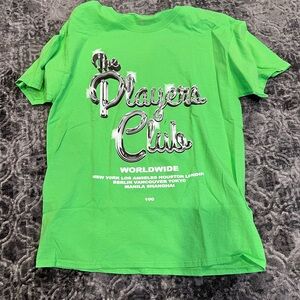 green players shirt